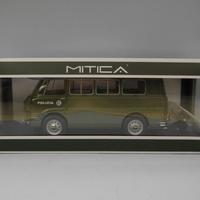 Alfa Romeo F-12 Minibus (1970) "Polizia"