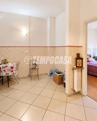 APPARTAMENTO NEL CUORE DI IVREA CON CANTINA