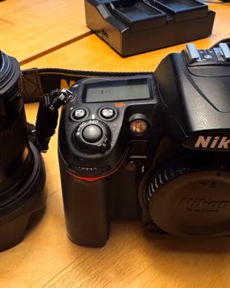 Nikon D7000 + Sigma 17-70 Contemporary + accessori
