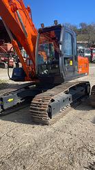 Escavatore hitachi zx 240