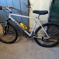 bicicletta mountain bike Marin in alluminio