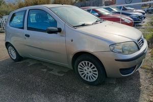 Fiat Punto 1.2 3 porte ( impianto GPL) per neopate