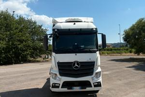 Actros 1944
