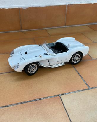 Modellino Auto 007