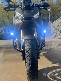 Xadv 750