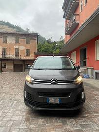 jumpy space tourer