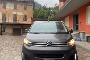 jumpy space tourer