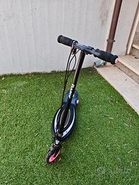 Monopattino elettrico per bambini  RAZOR E90
