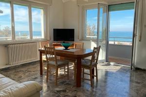 Appartamento fronte mare