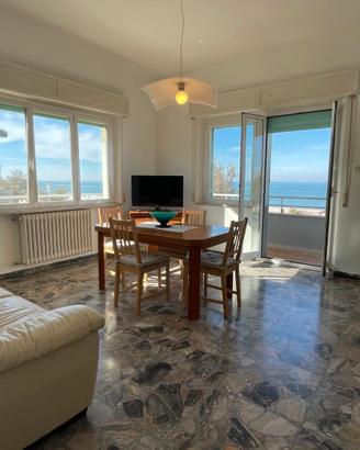 Appartamento fronte mare