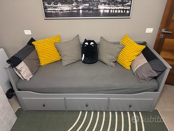 Divano/Letto Ikea Hemnes + 2 materassi