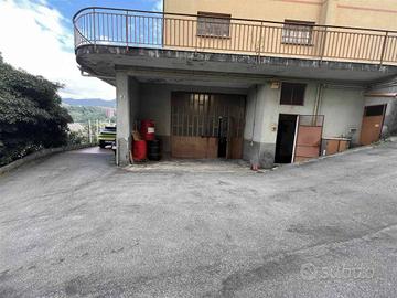 Immobile di 327 m² a Genova