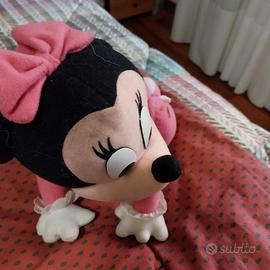 Pupazzo Minnie che gattona