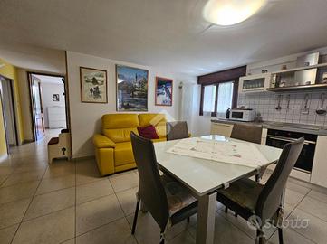 VILLA SINGOLA A CAMPAGNA LUPIA