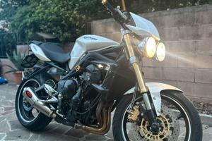 Triumph street triple 675