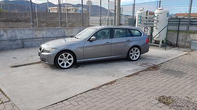BMW 318d 143cv 2011