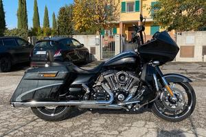 Harley-Davidson Road Glide C.V.O. - 2013