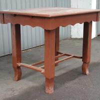 Tavolo liberty in legno verniciato