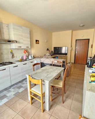 2 LOCALI A FOGGIA