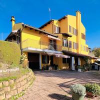 PORZIONE DI BIFAMILIARE A COSSOMBRATO