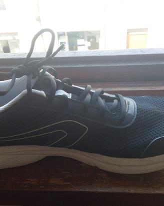Scarpe sportive marca Kalenji numero 44