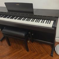 Pianoforte Yamaha Arius YDP-143R