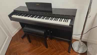 Pianoforte Yamaha Arius YDP-143R