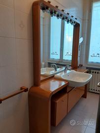 Mobile arredo bagno in legno