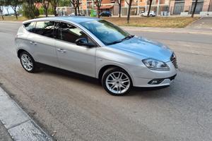 Lancia delta 1.6 multijet 120cv cambio automatico 