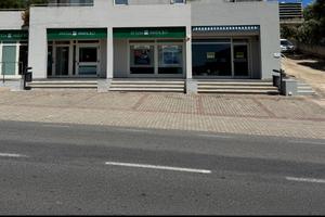 Locale uso commerciale