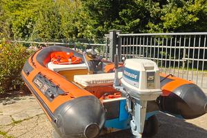 Gommone Lomac chiglia rigida + Evinrude 25CV