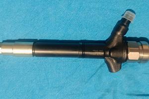 Iniettore denso 23670-0R020 Toyota 2.2 D-4D 136 cv