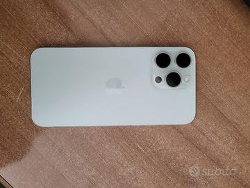 iPhone 15 Pro Max come nuovo 