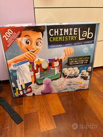 Laboratorio piccolo chimico