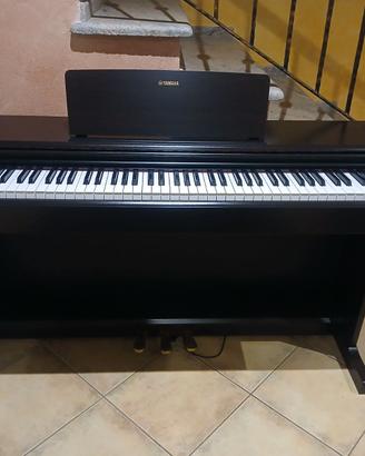 Pianoforte Yamaha Arius YDP-144