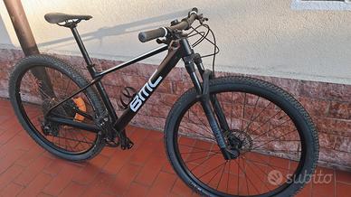 Mountain bike BMC  in carbonio