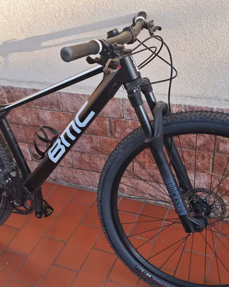 Mountain bike BMC  in carbonio