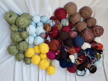 Assortimento di gomitoli di filato/lana 7Kg