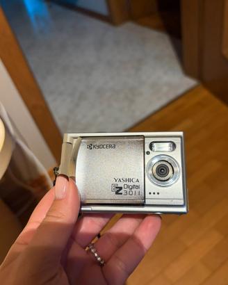 Fotocamera digitale vintage Yashica