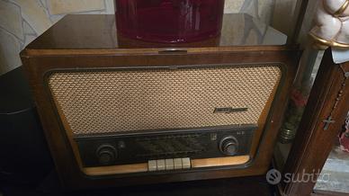 Radio a valvole vintage Hi-Fi Augusta anni '60