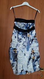 Vestito di raso blu variopinto. Taglia 40