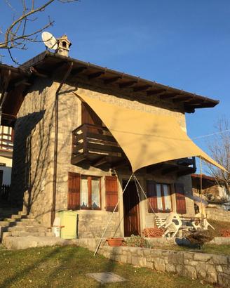 PANORAMICA CASA SINGOLA CON FACCIATA IN PIETRA ...