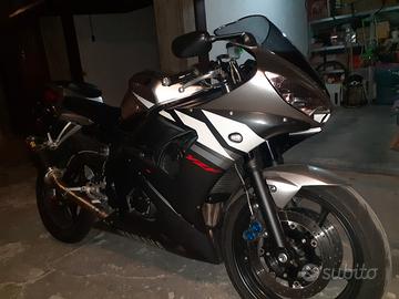 Yamaha YZF R6 - 2003