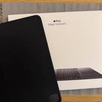 Magic Keyboard per iPad Pro 13" (M5) - Nero