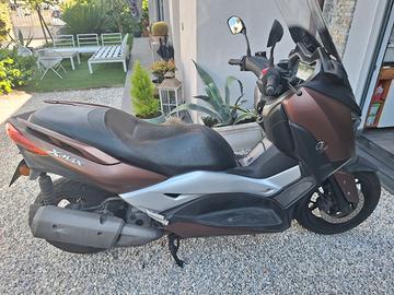scooter Yamaha Xmax 300