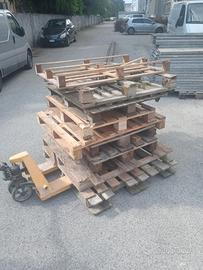 BANCALI DI LEGNO DANNEGGIATI