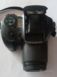 Macchina fotografica analogica Olympus is 10