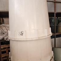 Tini mastello per vino e pigliatrice elettrica