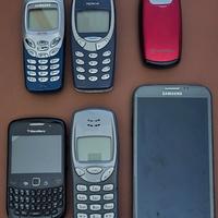 Lotto 6 telefoni cellulari x collezione o ricambi