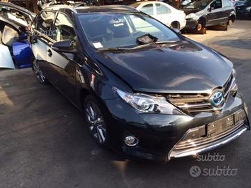 Toyota auris 2015